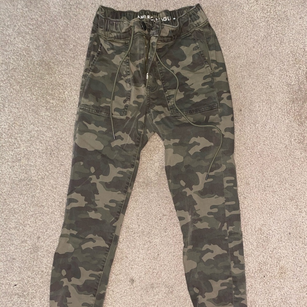 camo american eagle jeans
